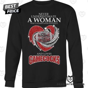 South Carolina Gamecocks – Never Underestimate A Woman Who Understands Football And Loves Gamecocks Unisex T-Shirt